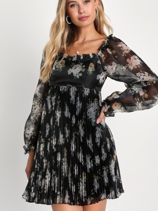 Lulus Dresses & Skirts - Lulus Sweetest Affection Black Floral Pleated Babydoll Mini Dress - Size XS